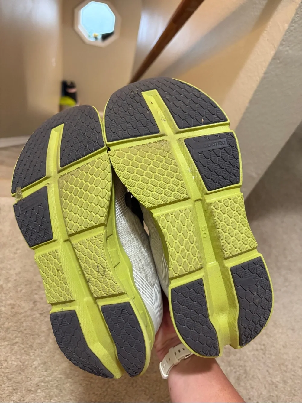 On Cloud Cloud Go Running Shoes in Light Gray & Lime - Picture 2 of 3